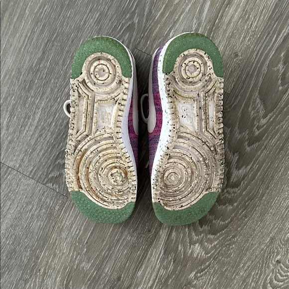 NIKE Pink and White Knit Sneakers - Picture 6 of 6